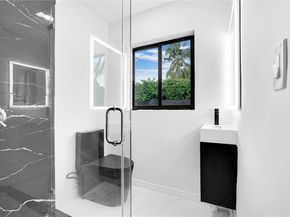 972 SW 44th Ave, Miami FL 33134