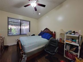 6722 NW 192nd Ln, Hialeah FL 33015