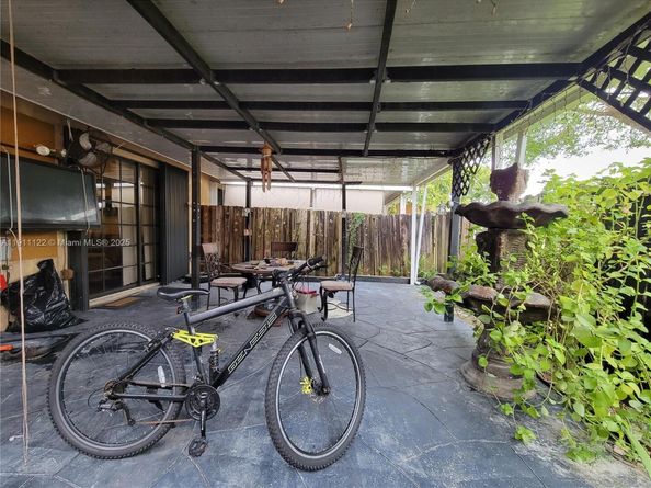 6722 NW 192nd Ln, Hialeah FL 33015