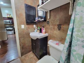 6722 NW 192nd Ln, Hialeah FL 33015