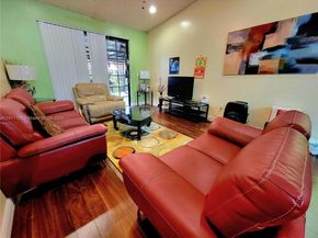 6722 NW 192nd Ln, Hialeah FL 33015