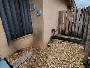 6722 NW 192nd Ln, Hialeah FL 33015