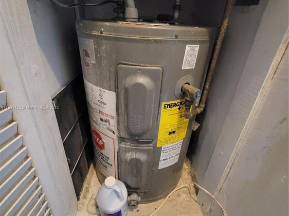 6722 NW 192nd Ln, Hialeah FL 33015