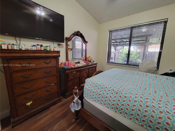 6722 NW 192nd Ln, Hialeah FL 33015