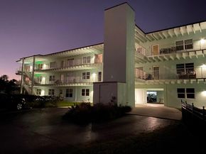 219 Lakeview 102 Avenue 102, Lantana FL 33462