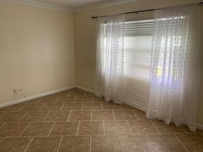 219 Lakeview 102 Avenue 102, Lantana FL 33462