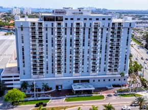 13499 Biscayne Blvd 612, North Miami FL 33181