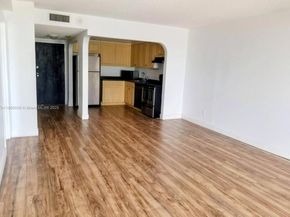 13499 Biscayne Blvd 612, North Miami FL 33181