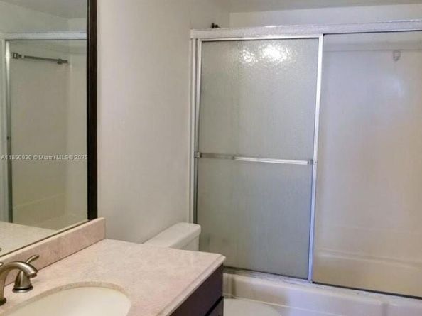 13499 Biscayne Blvd 612, North Miami FL 33181