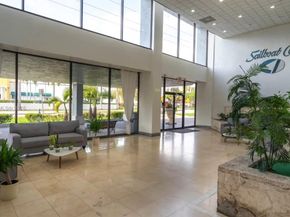 13499 Biscayne Blvd 612, North Miami FL 33181