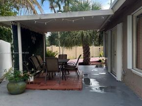 8195 SW 24th Pl, Miramar FL 33025