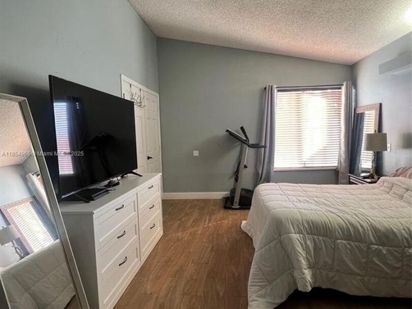 8195 SW 24th Pl, Miramar FL 33025