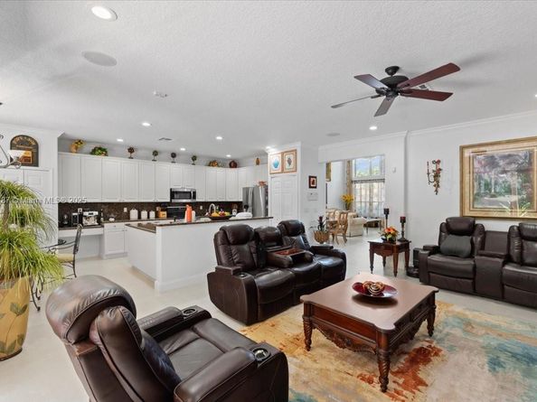 17492 SW 35th St, Miramar FL 33029