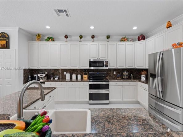 17492 SW 35th St, Miramar FL 33029