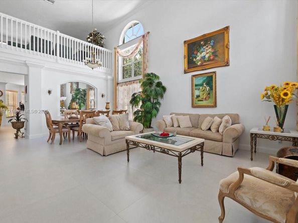 17492 SW 35th St, Miramar FL 33029