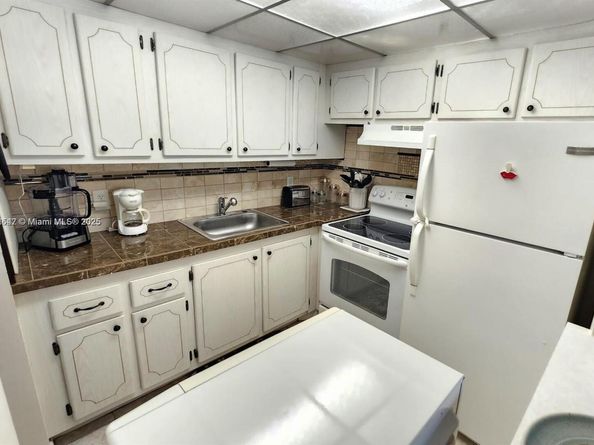 198 Tilford J 198, Deerfield Beach FL 33442