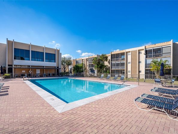 8415 SW 107th Ave 338W, Miami FL 33173