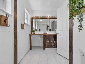 336 S Ketch Dr, Sunrise FL 33326