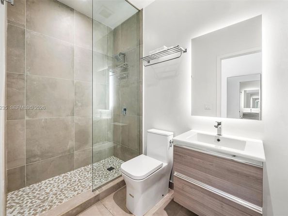 229 SW 9th St 208, Miami FL 33130