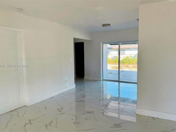 14313 SW 110th Ave, Miami FL 33176