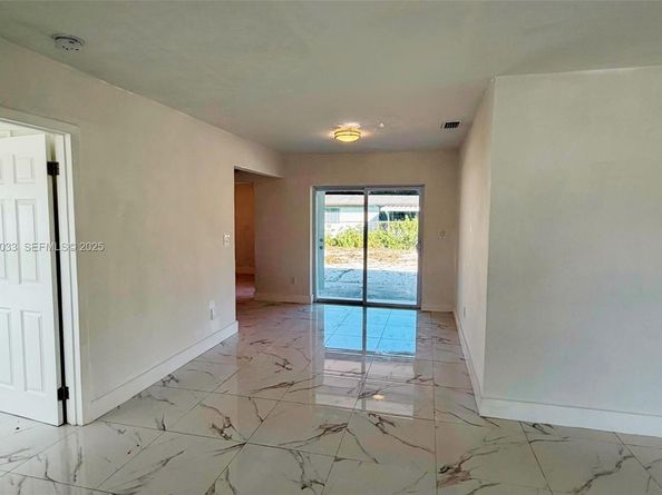 14313 SW 110th Ave, Miami FL 33176