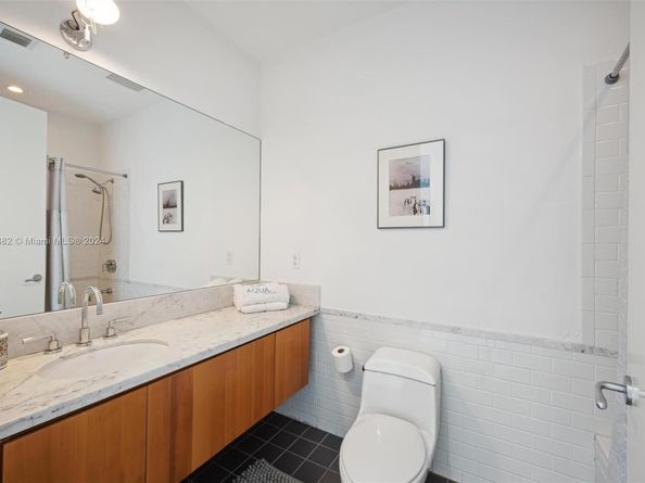 201 Aqua Ave 801, Miami Beach FL 33141