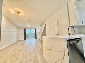 3626 San Simeon Cir, Weston FL 33331