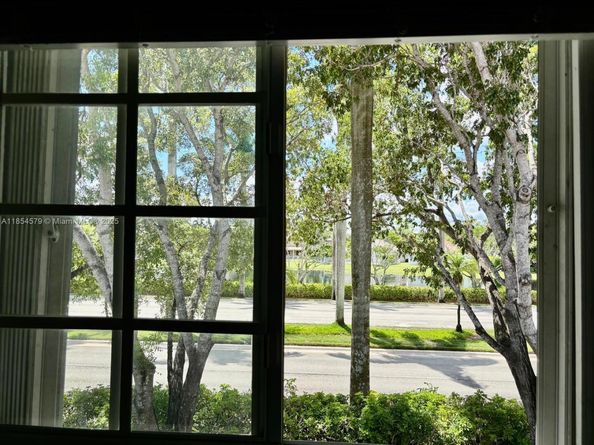 3626 San Simeon Cir, Weston FL 33331