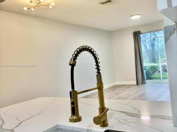 3626 San Simeon Cir, Weston FL 33331