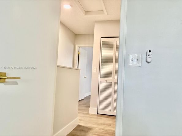 3626 San Simeon Cir, Weston FL 33331