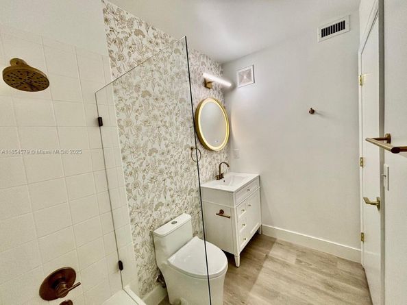 3626 San Simeon Cir, Weston FL 33331