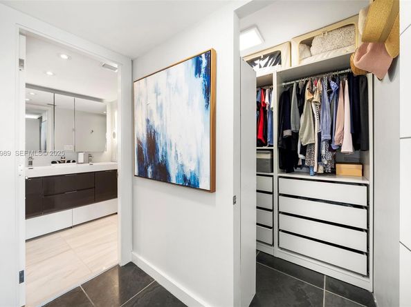 400 S Pointe Dr 401, Miami Beach FL 33139