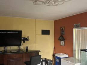 3401 NW 40th St, Lauderdale Lakes FL 33309