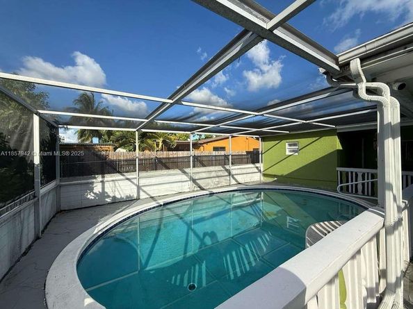 3401 NW 40th St, Lauderdale Lakes FL 33309