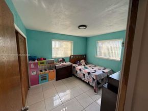 3401 NW 40th St, Lauderdale Lakes FL 33309