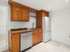 151 NE 43rd St, Miami FL 33137