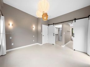 151 NE 43rd St, Miami FL 33137