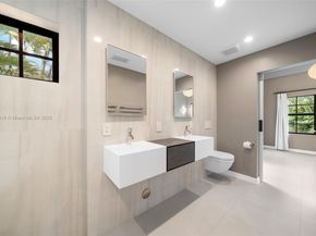 151 NE 43rd St, Miami FL 33137