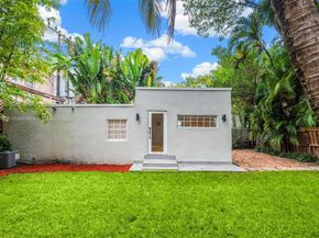 151 NE 43rd St, Miami FL 33137