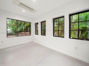 151 NE 43rd St, Miami FL 33137