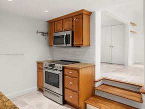 151 NE 43rd St, Miami FL 33137