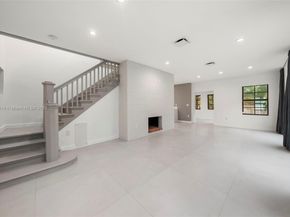 151 NE 43rd St, Miami FL 33137