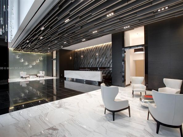 851 NE 1ST Ave 1810, Miami FL 33132