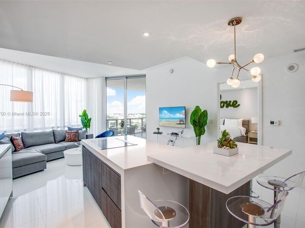 851 NE 1ST Ave 1810, Miami FL 33132