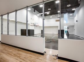 851 NE 1ST Ave 1810, Miami FL 33132