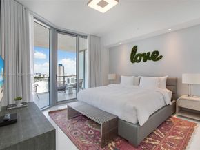 851 NE 1ST Ave 1810, Miami FL 33132