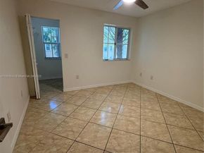 2433 Centergate Dr 204, Miramar FL 33025
