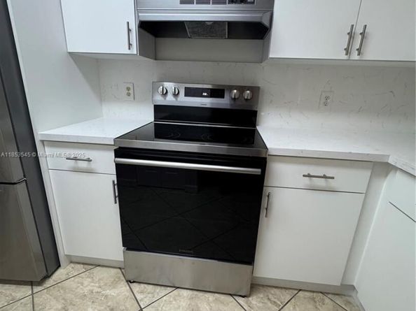 2433 Centergate Dr 204, Miramar FL 33025