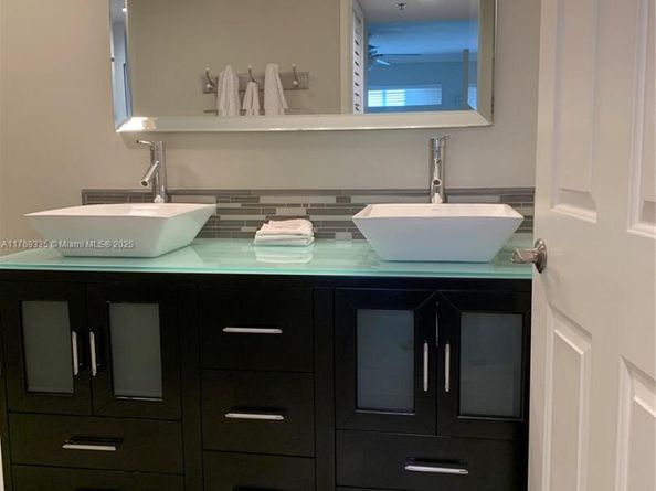 275 Palm Ave A303, Jupiter FL 33477