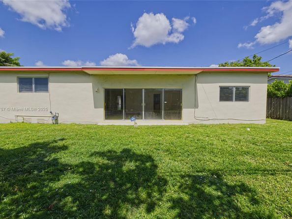 1411 SW 82nd Ct, Miami FL 33144